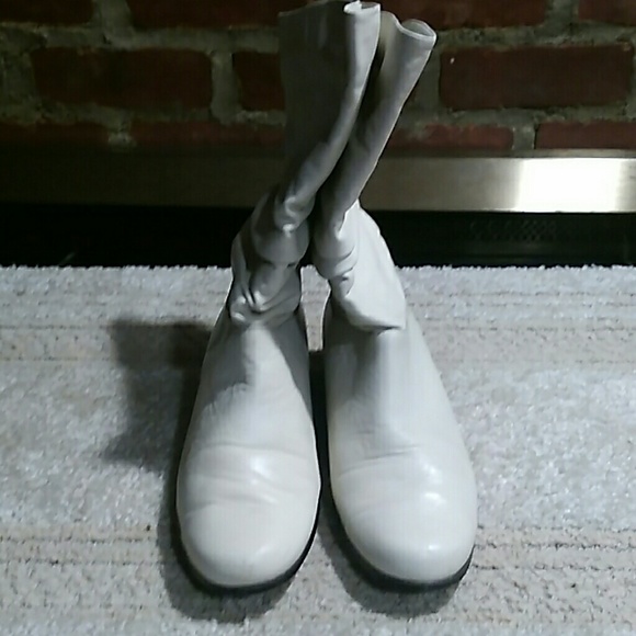 COPY - Misses sz.7M boots - Picture 4 of 4